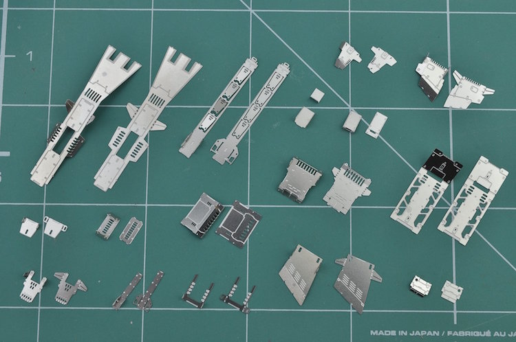 AW9 S03 RG 1:144 RX93 v Gundam Photo-Etch Set