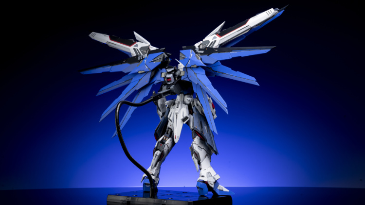 EA Studio 1-100 Freedom Gundam 2.0 Conversion Kit