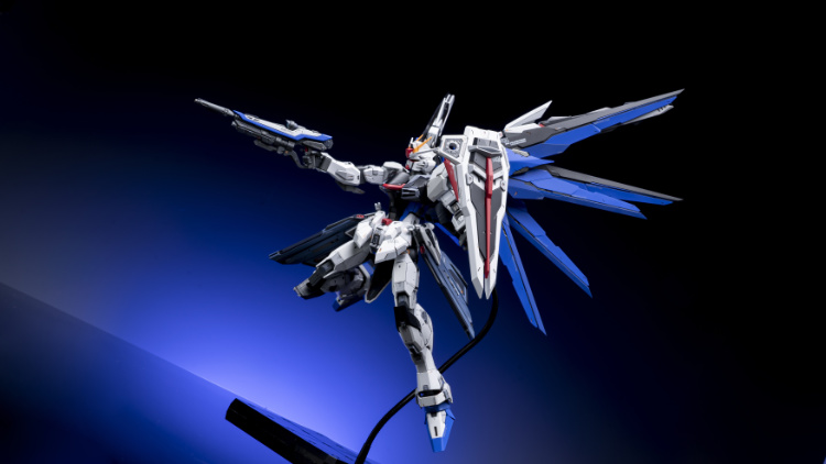 EA Studio 1-100 Freedom Gundam 2.0 Conversion Kit